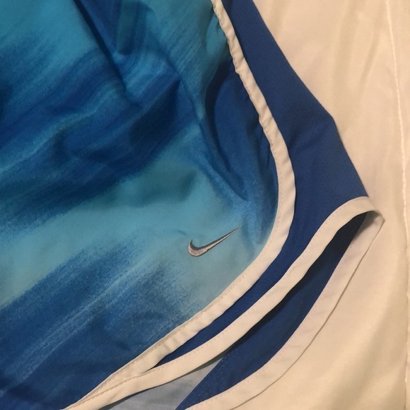 Nike Dri-fit blue and white shorts with lining - Picture 2 of 6